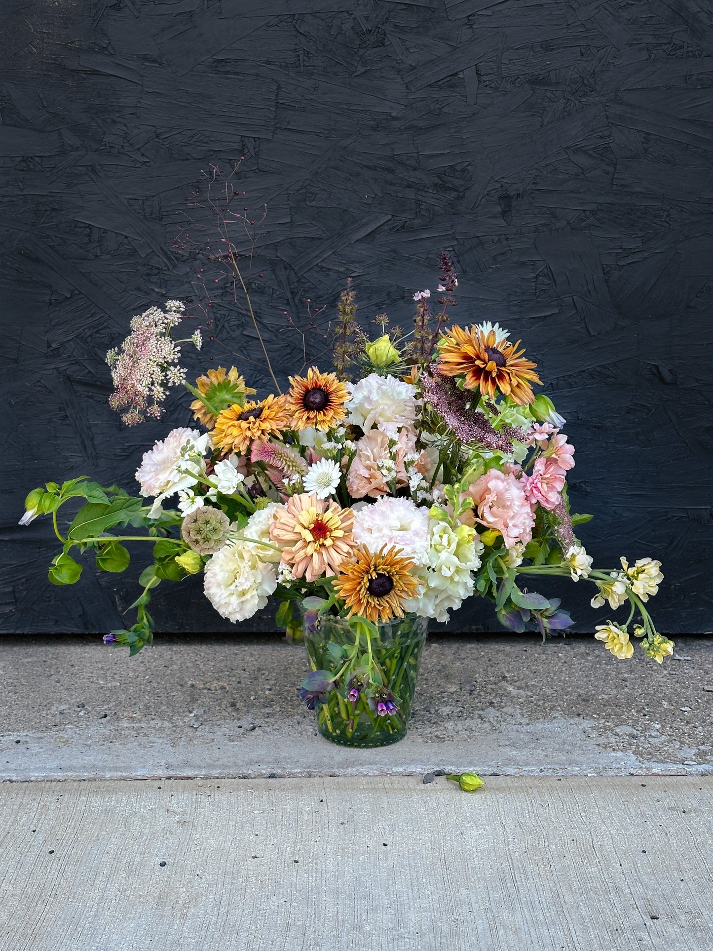 2025 PREORDER - Weekly Lush Garden Centerpiece (1 Month of Flowers)